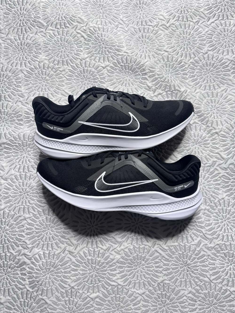 Nike Quest 5 Black Smoke Grey Dark Smoke Grey White Men's 12 DD0204-001